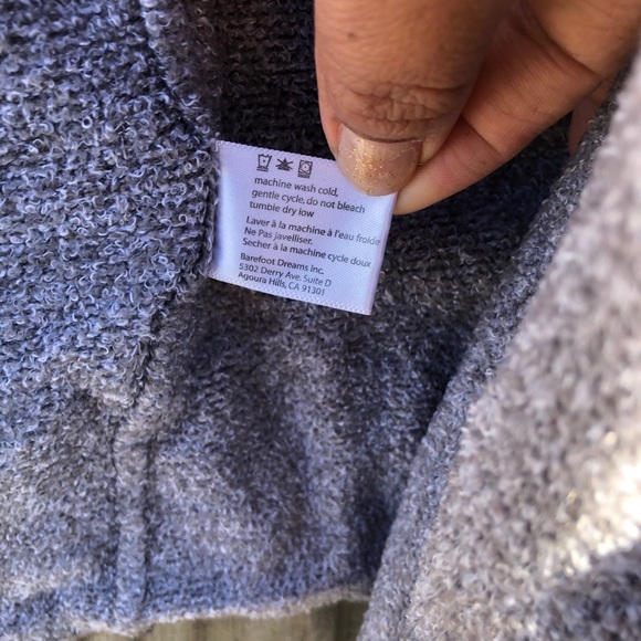 Barefoot Dreams cardigan size S/M - Picture 6 of 7